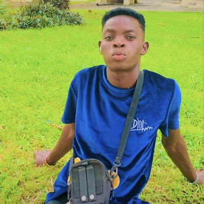 MerryLowsen's tweet photo. #NewProfilePic https://t.co/zpi7uVvFTo