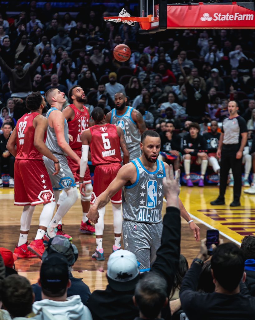 TheNikkoTan's tweet photo. Steph is RIDICULOUS.

#NBAAllStar https://t.co/YYUj3ukrQK