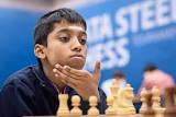 PritishNandy's tweet photo. Wow! Rameshbabu Praggnanandhaa, 12, from the tiny township of Padi in West Chennai, second youngest Grandmaster, stunned World No 1 Magnus Carlsen in the 8th round of Airthings Masters, an online rapid chess tournament. He won with black in 39 moves in a Tarrasch variation game. https://t.co/nOnb71C5Xb