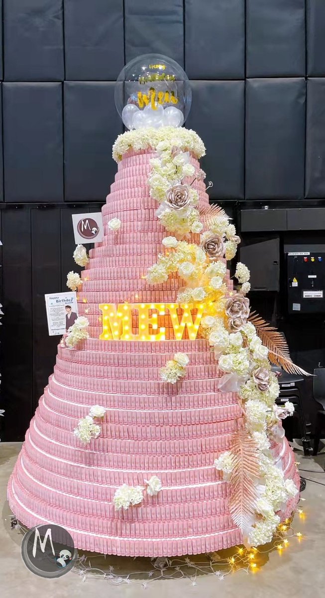 mewsuppasitCNds's tweet photo. MewMew @MSuppasit 祝你生日快乐，我们最闪亮的星星！ 

做最好的自己，时刻闪耀。 愿你平安喜乐；健康开心愿你所想之事，皆能如愿，你能走多远，我们就能陪你走多远，生日快乐！

#มิวสุบ10บวก21
#MewSuppasit
#มิวศุภศิษฏ์ https://t.co/RTY9rIlaRq