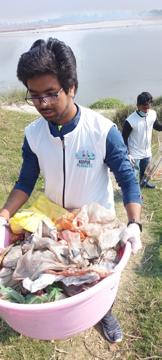 Kanpurploggers's tweet photo. कोई राष्ट्र तभी विकसित बन सकता है जब वहा के लोग स्वच्छता का महत्व का समझे और इसे अपनी आदत में शुमार करे
.
@cleanganganmcg @narendramodi @UNEP_AsiaPac @UNEP @sustaincredits @nagarnigamknp @DMKanpur https://t.co/hvA0c3GRvM