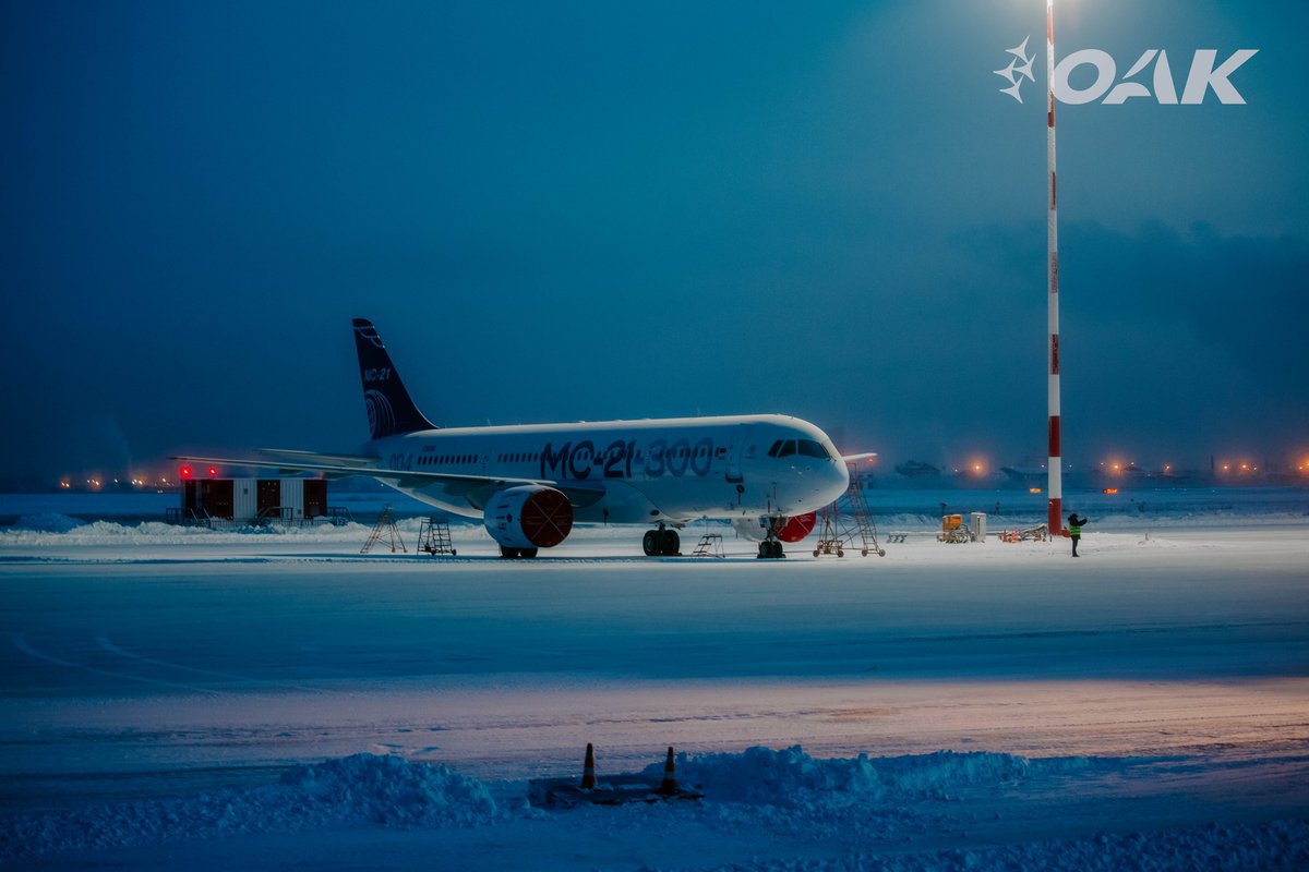 Rostec_Russia's tweet photo. During the flights, all systems of the aircraft were tested in the complex. A series of up to 6 hours flights over various areas were performed in Yakutsk. Landings were made mostly in the dark.

The pilots of the MC-21-300 carried out a number of complex modes.

Photo: UAC https://t.co/HSUw44ZPvv