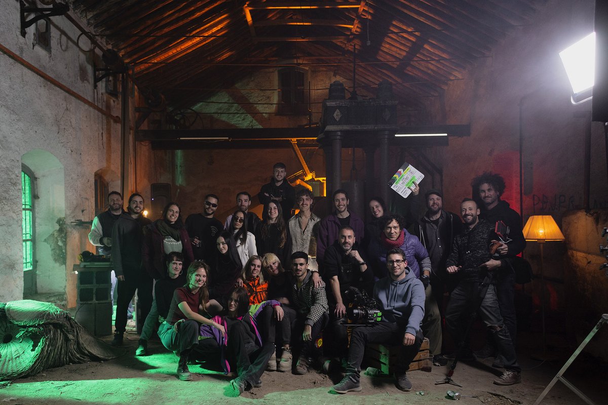 MAÑANA ESTRENO! Nuestros socios y amigos de <a href="/InsulaSur/">Ínsula Sur</a> publican el 22.02.2022 el nuevo videoclip del grupo OFIUCA NUNCA, un corto dirigido por JAVIER MORALES y rodado en #Dúrcal y #Albolote con un gran equipo de profesionales granadinos.🎬👏👏 #Granada
➡️instagram.com/ofiucanunca/