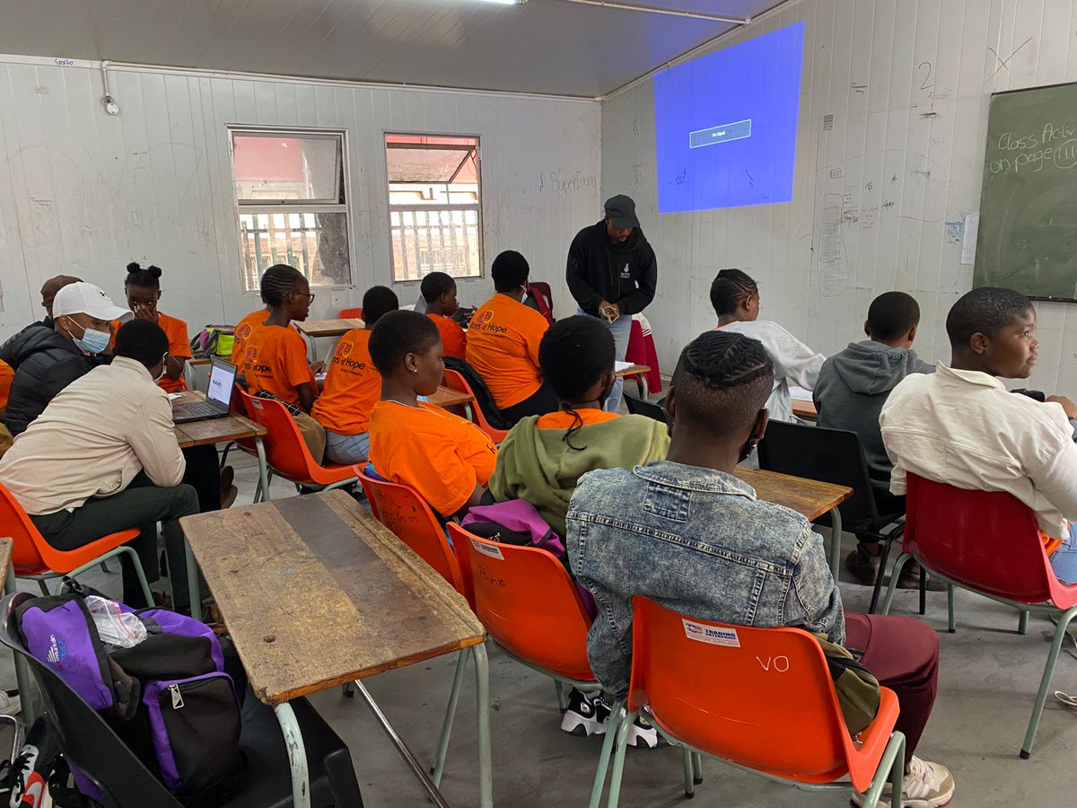 LadycOdeZA's tweet image. We know you haven't seen our beneficiaries in a long time, here are some images of an engaged group from Minerva High School in Alexander township. The class is made up of 25 of the best maths students in grade 10.
#datascience #LadycOde #collaborations  #STEMEducation