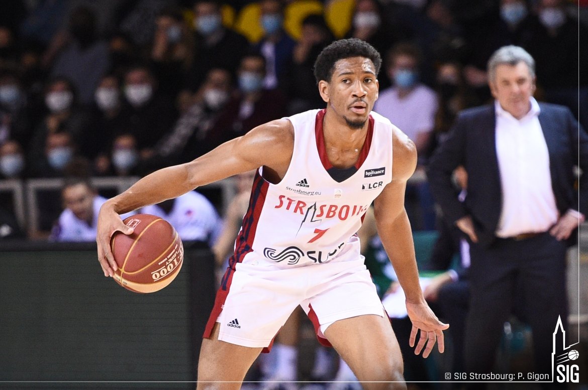sigstrasbourg's tweet photo. 🎙️Découvrez les réactions du coach  @coachtuovi et de @KamTaylor5 après la victoire  face à @Nanterre92   #gosig 

https://t.co/3FPskX7Exo https://t.co/2OjT1QzHsd