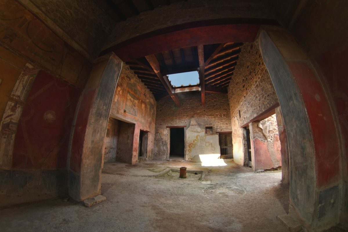 pompeii_sites's tweet photo. Go ‘behind the scenes’, into one of the houses at the archaeological site of #Pompeii which do not form part of the routes which are regularly open to the public. https://t.co/MGOSyRPlQM