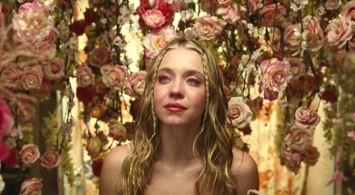 Not shocked at being blown away by Sydney's vulnerable, hilarious, messy, deeply flawed and emotionally hyper-available performance in #Euphoria's S2.

She is incapable of phoning it in. Everything you've heard about her being a wonderful collaborator falls short, too 🌹