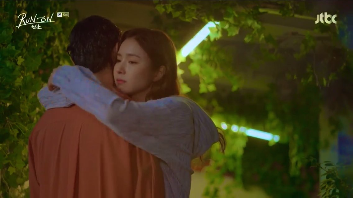 jakegiirl's tweet photo. ele todo triste e ela consolando ele 🥺
o desenvolvimento de milhões é o desse casal
mijoo e seungyeom, como se sentem sendo o melhor casal?
#RunOn
#RunOnEp5 https://t.co/jASpxaqjGR