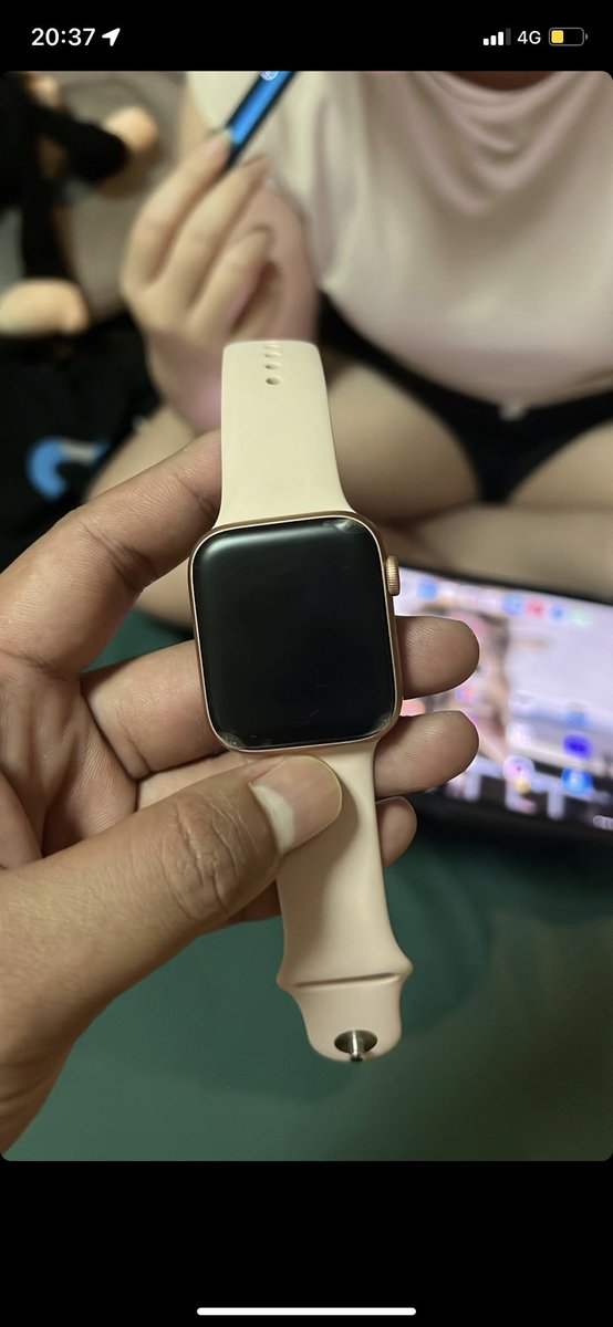 yy_minsu's tweet photo. ส่งต่อ apple watch. Series5 
GPS + Cellular 44mm สีชมพู สภาพ95%
เเบต 100%  ทักมาสอบถาทราคาเพิ่มเติมได้ค่า 
#ส่งต่อเสื้อผ้า #AppleWatch #นาฬิกามือสอง #ส่งต่อair #airpodsมือ2 #airpodsมือสอง #พรีออร์เดอร์เกาหลี #ส่งต่อสกินเเคร์ #ส่งฟรี #โล๊ะ https://t.co/Oredv3FAC3