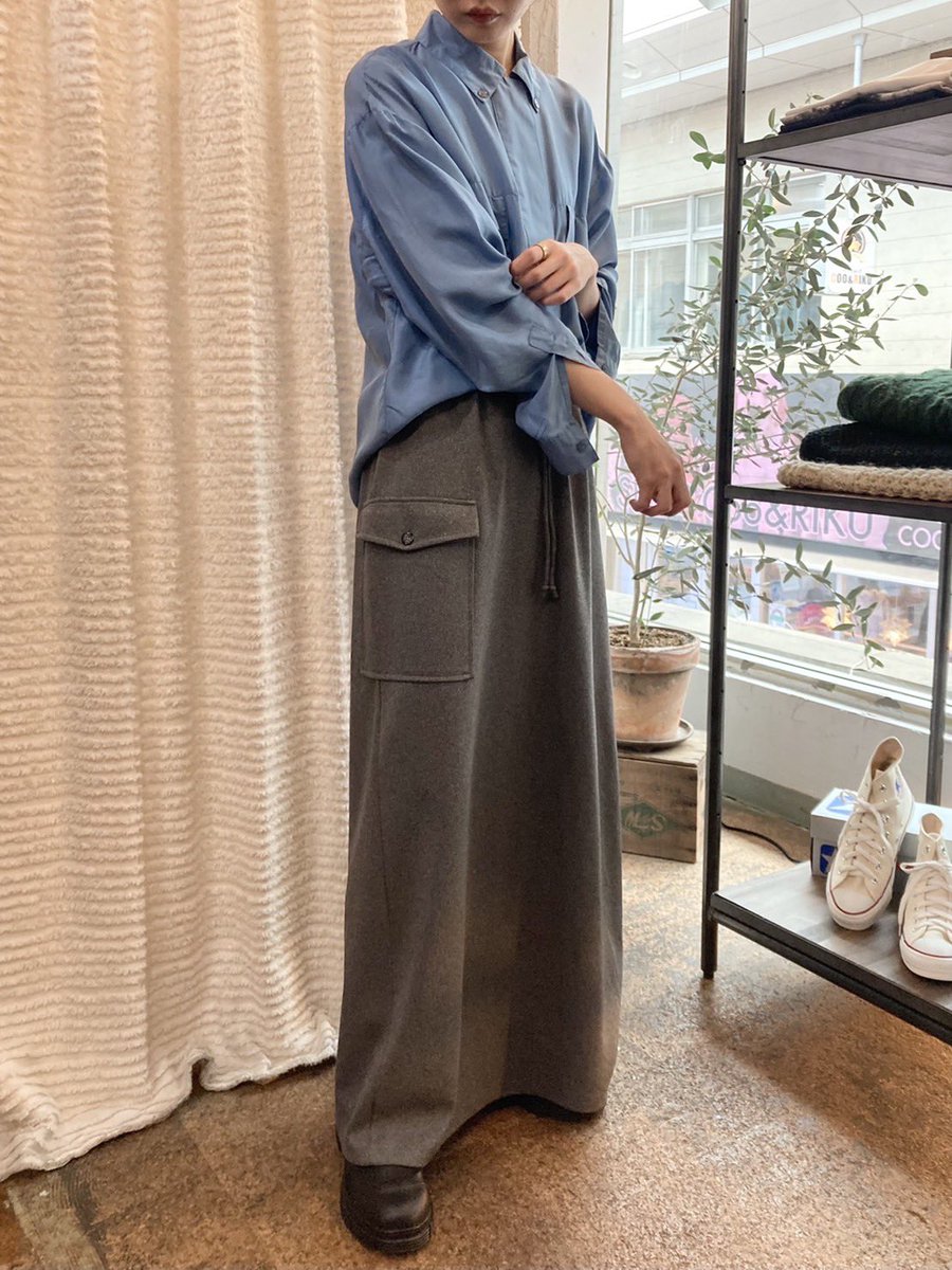 i_nou_'s tweet photo. in stock.

・saxblue button-down silk shirt
・pocket design jersey maxi skirt https://t.co/0U3THQDXhV