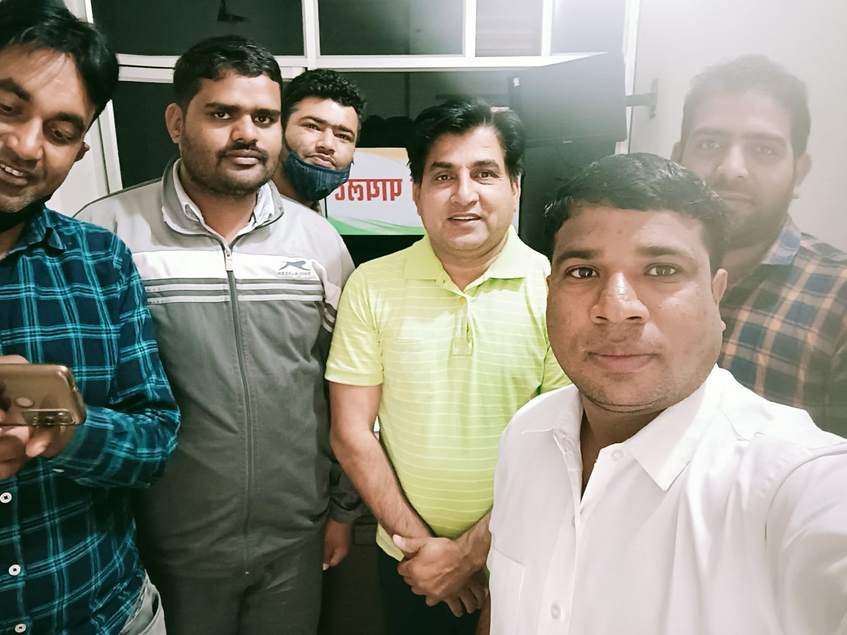 Babulal nangli (@bnangli) on Twitter photo #jaipur राजस्थान प्रदेश कॉंग्रेस कमेटी के सचिव <a href="/Mahendrakheri_/">Mahendra Singh Kheri</a> जी से #JCTSL कर्मचारियों के विभिन्न माँगो समस्याओं को लेकर सकारात्मक चर्चा। मौके संबंधित अधिकारियों को समस्याओं एवं माँगो के निरस्तारण के लिए निर्देशित किया।
<a href="/SachinPilot/">Sachin Pilot</a> <a href="/INCRajasthan/">Rajasthan PCC</a> <a href="/Rarya18/">Rajendra Arya INC</a>
#mahendrasinghkhedi #jaipur राजस्थान प्रदेश कॉंग्रेस कमेटी के सचिव <a href="/Mahendrakheri_/">Mahendra Singh Kheri</a> जी से #JCTSL कर्मचारियों के विभिन्न माँगो समस्याओं को लेकर सकारात्मक चर्चा। मौके संबंधित अधिकारियों को समस्याओं एवं माँगो के निरस्तारण के लिए निर्देशित किया।
<a href="/SachinPilot/">Sachin Pilot</a> <a href="/INCRajasthan/">Rajasthan PCC</a> <a href="/Rarya18/">Rajendra Arya INC</a>
#mahendrasinghkhedi