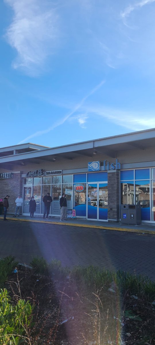 Happy Family Day from ours to yours! We are open from 11am - 5pm on Monday Feb 21 for all your seafood needs for the long weekend. #eatmorefish #FISHyvr #yvreats