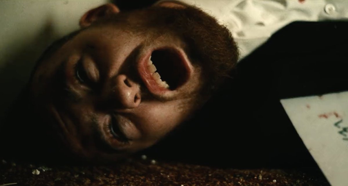 sillystinkystu's tweet photo. THERE IS BLOOD ON HIS NOTE TO LEXI i am not mentally prepared at all someone take sams phone away  #Euphoria https://t.co/26sTqGagmR