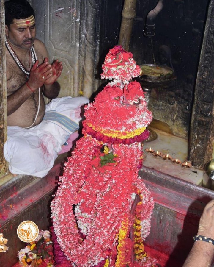 HAMESHASSR's tweet photo. Har Har mahadev 🙏🏻 mahadev looks beautiful in Kumkum ki Abhishek today! @PMOIndia @HMOIndia @DoPTGoI @IPS_Association

WE DEMAND SSR CASE UPDATE @itsSSR #JusticeForSushantSinghRajput https://t.co/z7wW7mO4vX