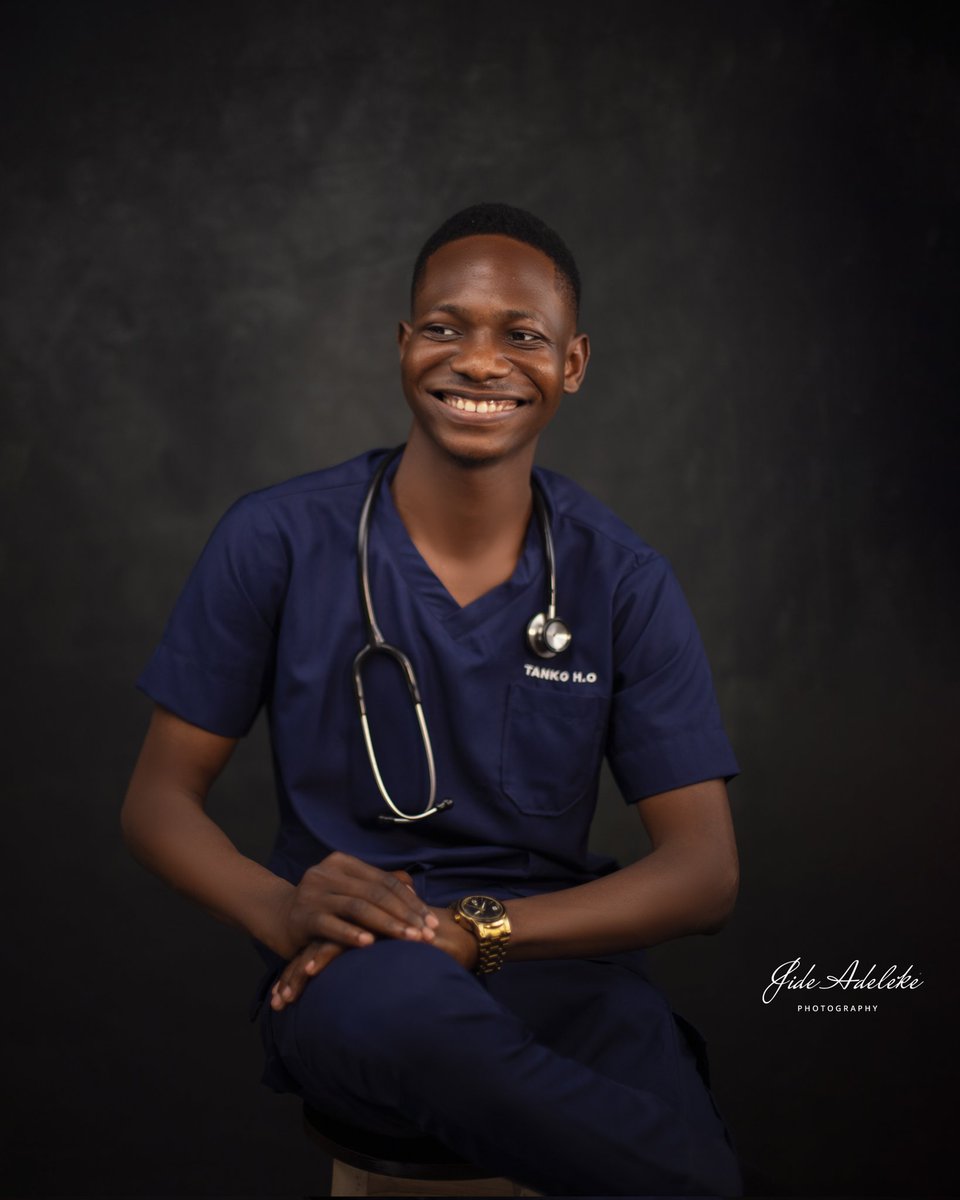 tk_deen's tweet photo. Yo guys, I made it🥳🥳
Yours Truly, Dr Tanko, H.O. (MB;BS BHUTH, 2022) https://t.co/ApgaAu9Am7