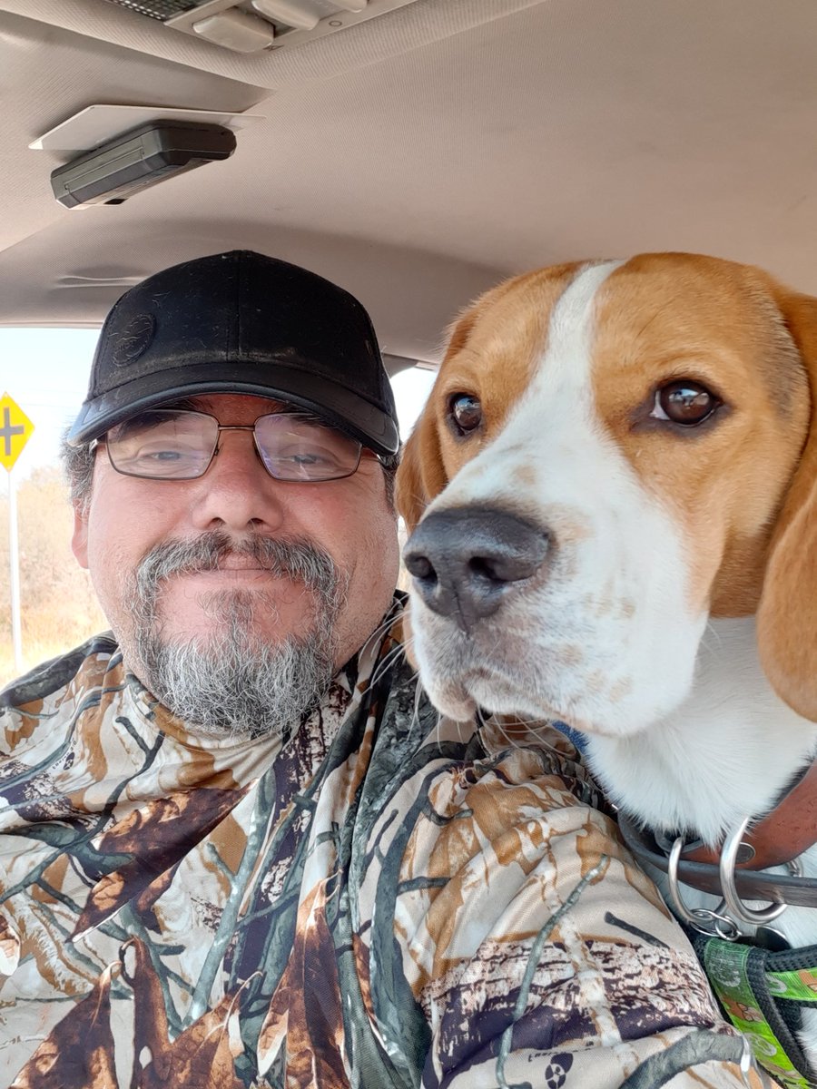 ciclon70's tweet photo. Momento para compartir, naturaleza y diversión...

#bonzo 
#Queretaro 
#beagles 
#FelizDomingo https://t.co/4f4fnkX4nC