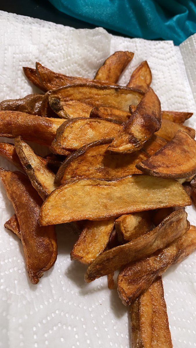 Trece_Kiyah143's tweet image. A Love Story #basicthings