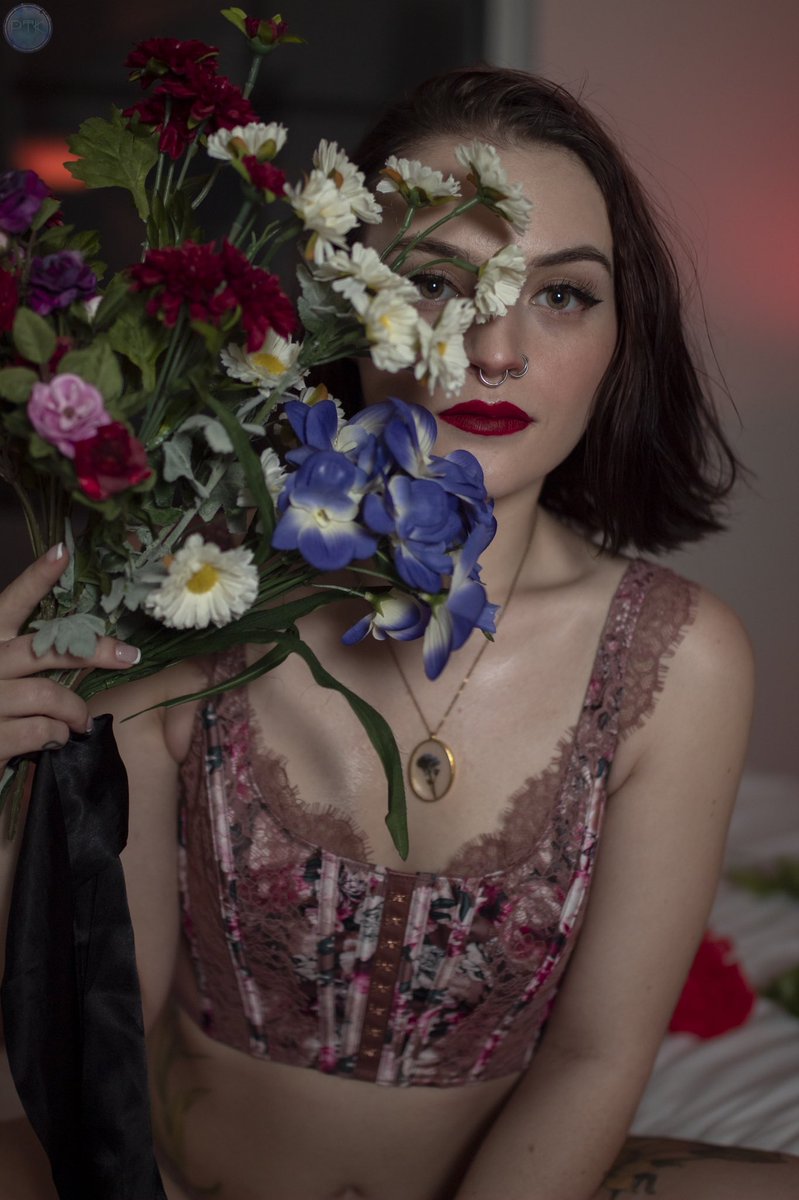 GoddessNatM's tweet photo. My photographer finally made a Twitter so I can start photo crediting them so  
*ehem* 
 THANK YOU TO @ptkphotog  for the AMAZING PHOTOS 
Please check them out and if you wanna see more of our work click the link in my bio! https://t.co/EYDnr4rXwI