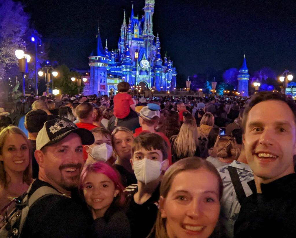 averybazan's tweet photo. Great time hanging out with this crew today 🙂 https://t.co/f6RCVC8dmX https://t.co/js9CGeimzd
