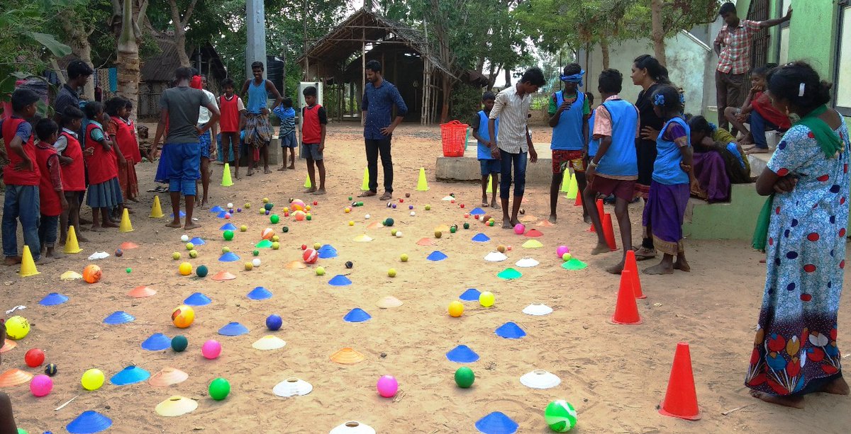 SharanaOfficial's tweet photo. Sharana has been working closely with an Irular community for 5 years. 
Read our board member @AloPal's blog post on the same. https://t.co/iOGogwLKbF
We continue our work alongside these families to effect positive change in the community through education and other initiatives. https://t.co/uGHq8Upvq7