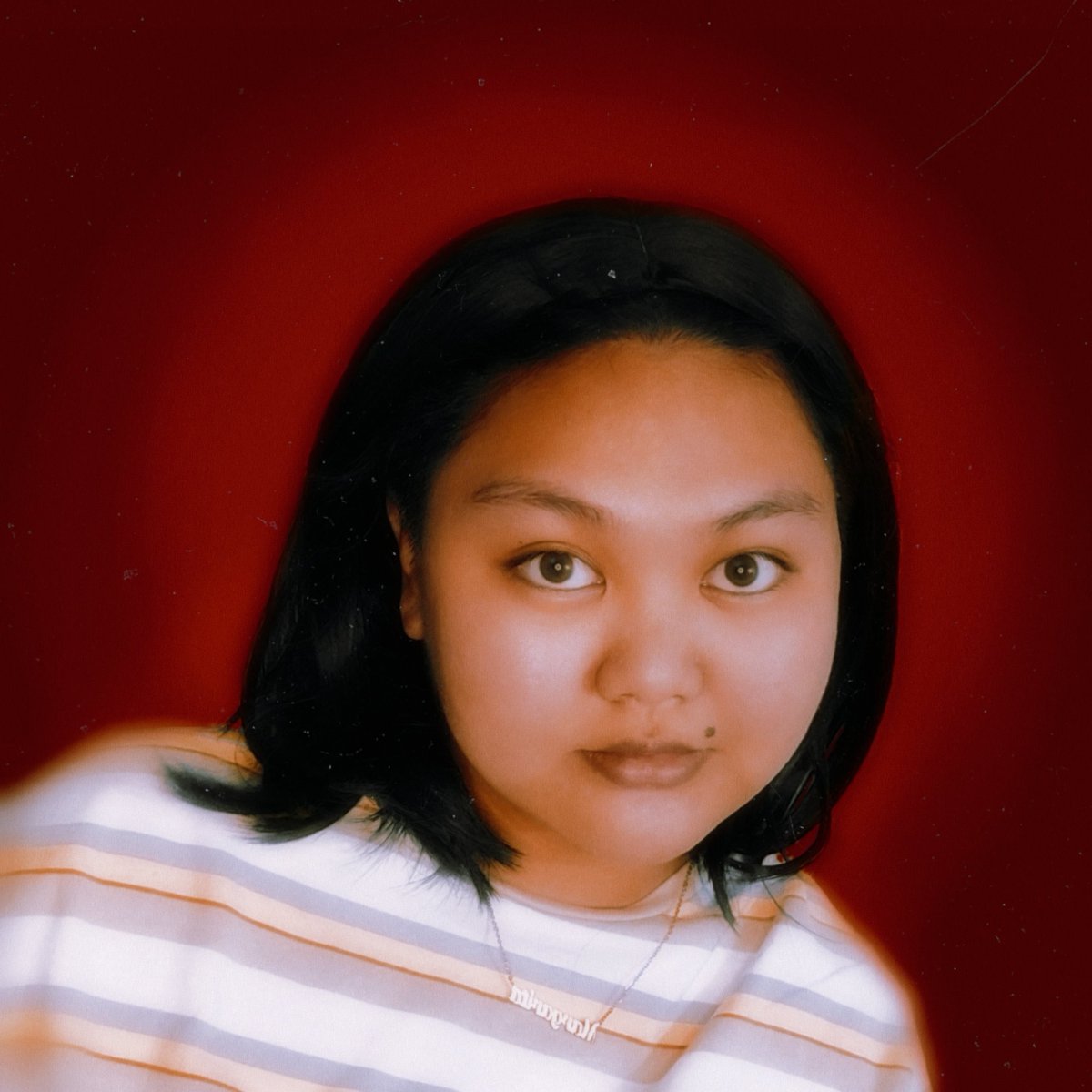 leeiugh's tweet photo. my mom in high school (1994) https://t.co/zr5eYzVGm4
