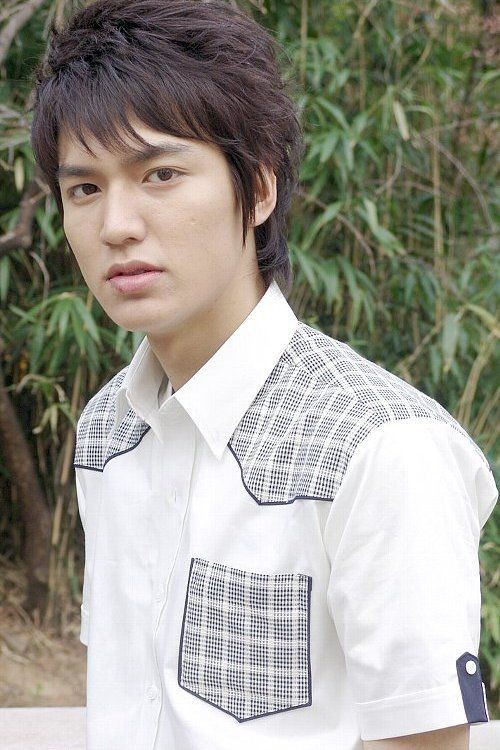 siewrites's tweet image. It's been a while 🥺 I'm very busy for the past few months... so sadly, I wasn't able to update. I am planning to write again and I hope you look forward to all of my works in the near future 🌹

By the way look at this two cutie patoothie here 💚