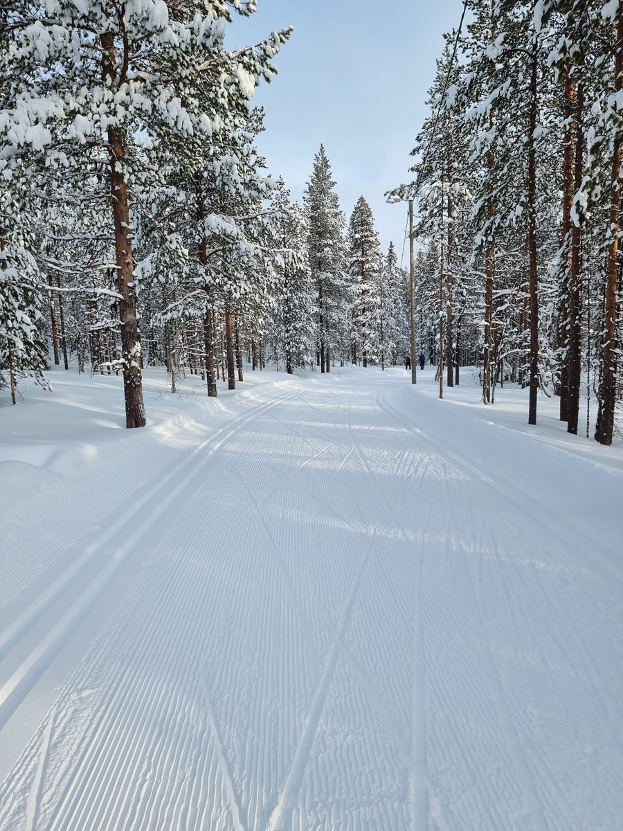 Hyvää hiihtolomaa ja tervetuloa tunturiin - täällä on hyvät olosuhteet talviurheiluun! 
<a href="/LeviSkiResort/">LeviSkiResort</a> <a href="/Kittilankunta/">Kittilän kunta</a>