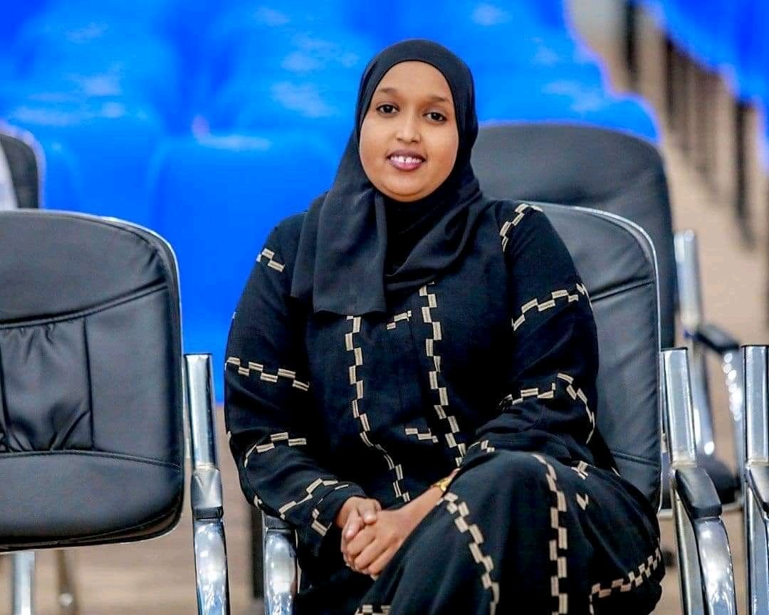 Hampalyo Xildhibaaniso <a href="/GobsanMuhumed/">Gobsan Muhumed</a>  Shaqo wacan Iyo Guul Iyo Gobanimo Ayaan kuu rajeenaynaa.💪👏
Gabadhii Gurigeda ka adkata Bulsha u Adeegta.