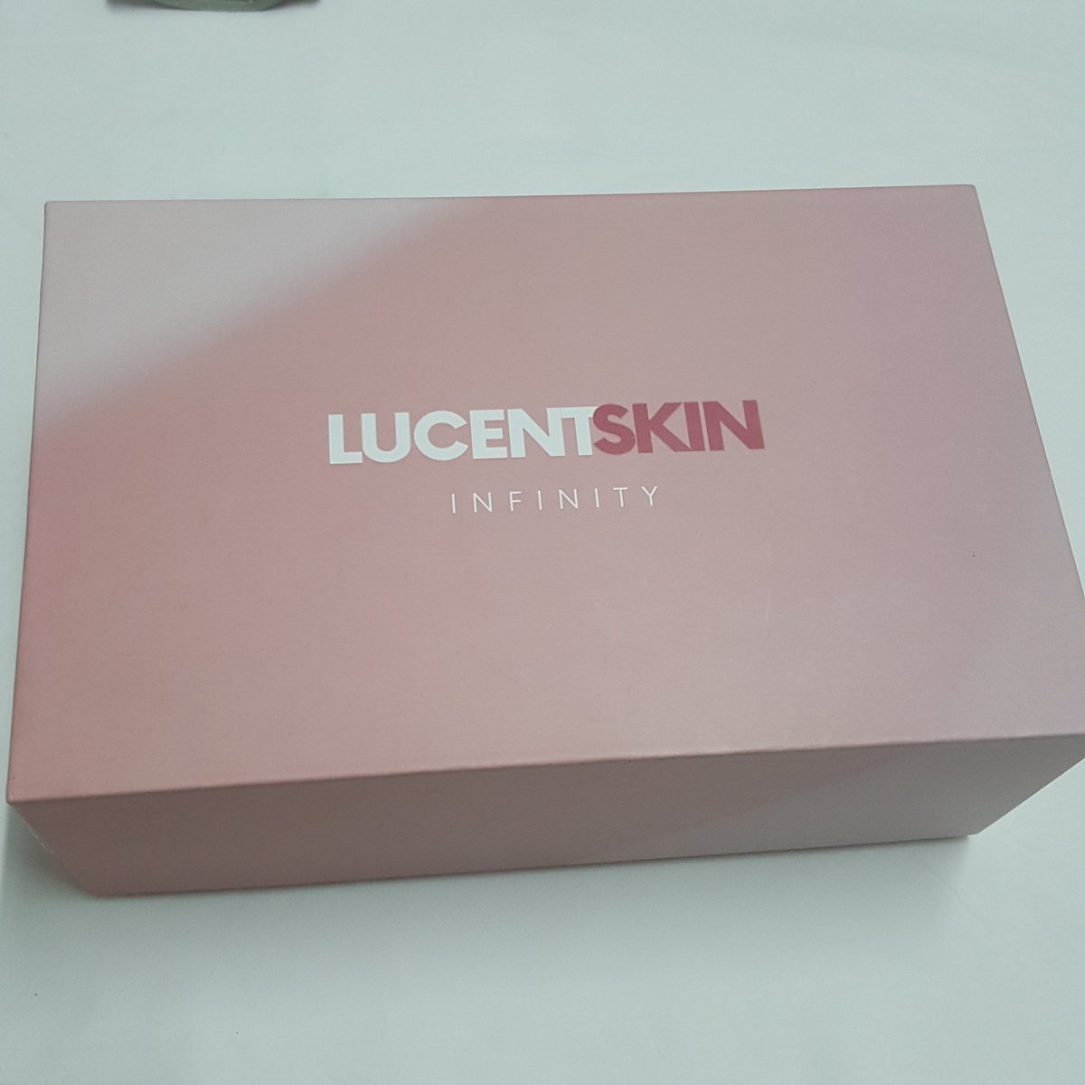 FRESHYFAH's tweet photo. @pikapan เครื่องเลเซอร์กำจัดขน Lucentskin
รุ่นสีชมพูclassic รุ่นนี้ไม่จำกัดชอตเป็นunlimited flashes+ ยิงหน้าใสได้ในตัว
รับประกัน1ปี อปก.ครบตามภาพ
ซื้อมา 3,995 ขาย 3,000 รวมส่งงดต่อรอง
ซื้อคอร์สเลเซอร์ไว้ไม่ได้ใช้
#เครื่องเลเซอร์ipl #เครื่องกำจัดขน #เลเซอร์กำจัดขน #lucentskin https://t.co/a1OxoOEx5b