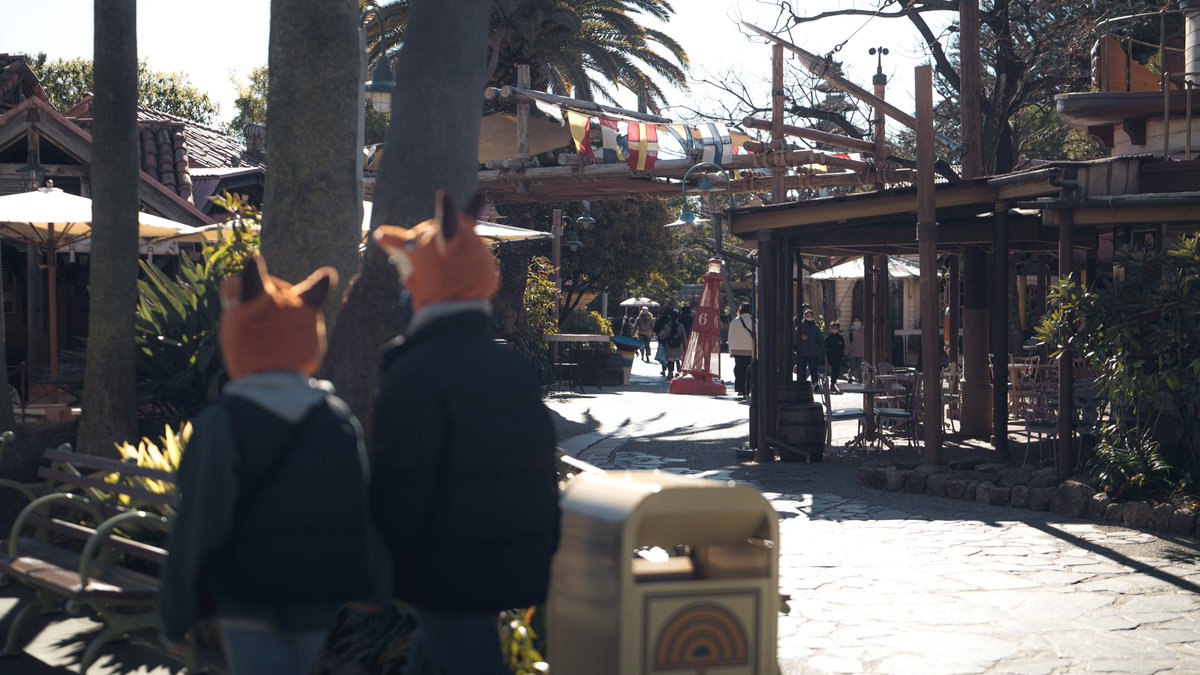 ウォルトディズニーの愛したロイヤルストリート付近で撮りました!!
写真のどこかに隠れミッキーがいるので見つけてみてください!☺️