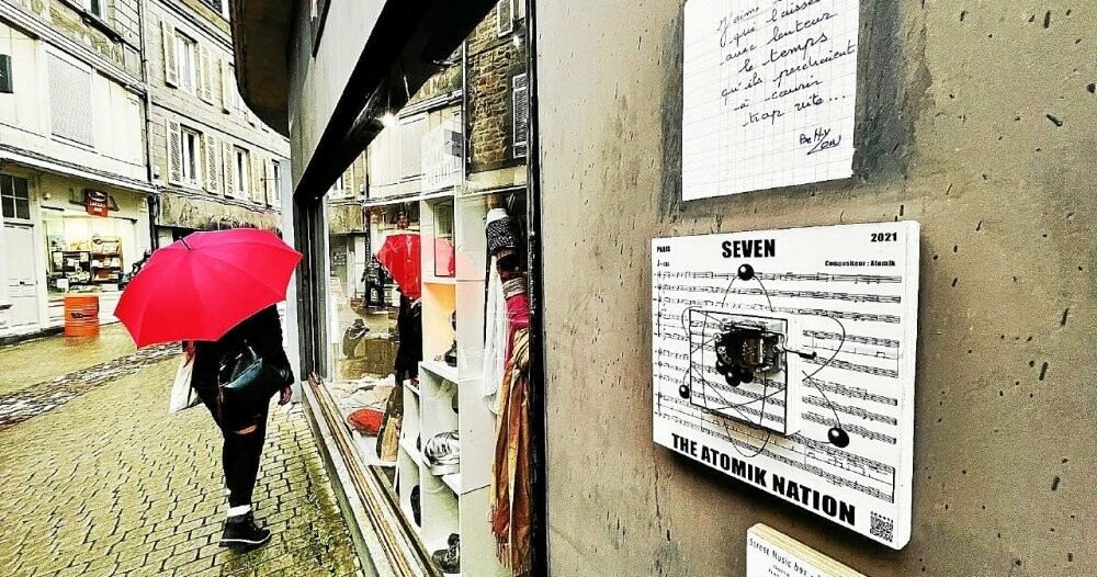 LeTelegramme's tweet photo. D’où viennent ces étranges boîtes à musique collées dans les rues de Saint-Brieuc ?
➡️ https://t.co/x2aIp8U1Dm https://t.co/VKNkfySEqb