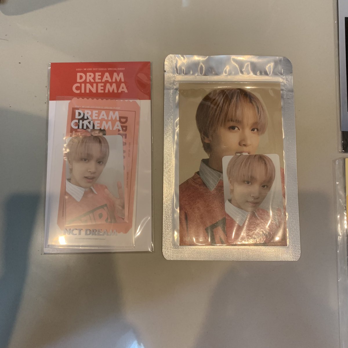 fuakyoubit's tweet photo. พร้อมส่ง 

MD NCT DREAM CINEMA

-แฮชาน special AR ticket set lenticular card + photo card set

-650 .-

ค่าส่ง35/50

รูปขวาของแถม
#ตลาดนัดnct https://t.co/kM6BRochyR