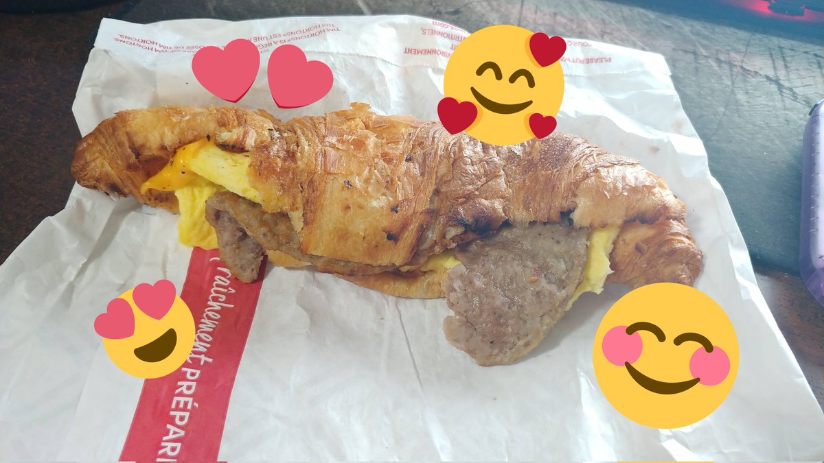 ps1_qui_gon's tweet photo. @TimHortons I see two yummy things like sausig and chese! #TimsTwosDay @TimHortons I also like to pull the bacon out and have it for later on my walks or give it to my kids for supper if they do their daily prayers! https://t.co/kWH47D66nx