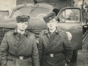 war_only's tweet image. В истории послевоенной форменной одежды Советской Армии не меньше загадок, чем в ранние периоды ее существования. Сегодня разбираемся с одной из них: Куртка утепленная образца 1966 года...

war-only.com/kurtka-uteplen…