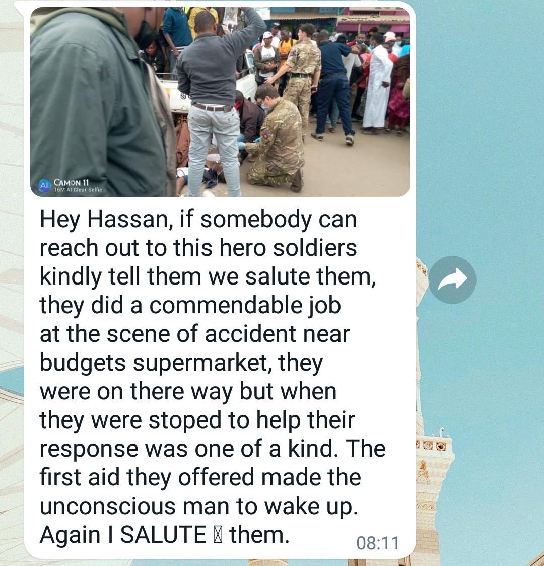 BATUKOfficial's tweet photo. On Friday afternoon, members of the ⁦@BATUKOfficial⁩ Medical Emergency Response Team came across an accident in Nanyuki and stopped to give assistance. It isn’t technically part of their job but it is part of being a good neighbour. #community #Nanyuki #Kenya https://t.co/KHfrAzrXOW