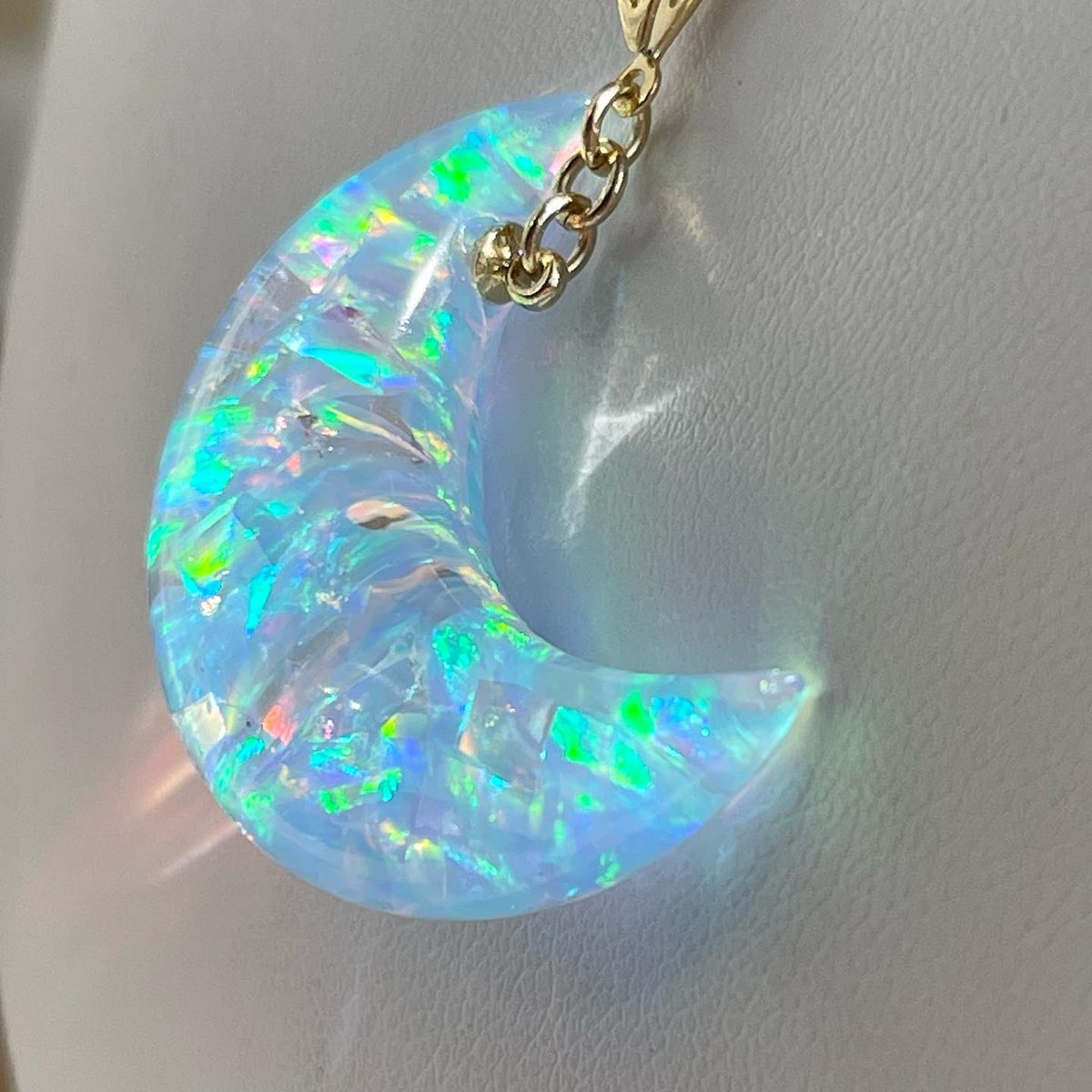 mikamusashibea's tweet photo. #ハイブリッドオパール
 @HybridopalY 
#レジンアクセサリー 
＠inosehousekito 
春を飛び越え夏の白Tに合うネックレス✨✨
足りないパーツを買いに貴和製作所まで出かけました。
その後に友達と待ち合わせ。使える時間は30分。
アタフタと選びレジに行って合計金額を見て震えてしまいました→ https://t.co/2rftPJdzdp