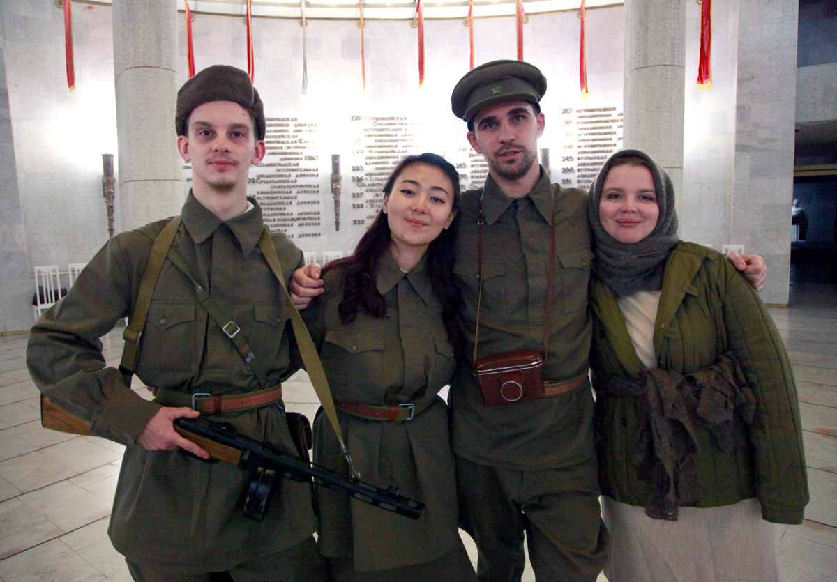 21 февраля отмечается Всемирный день экскурсовода. Поздравляем всех коллег с этим замечательным праздником, желаем всегда оставаться такими же энтузиастами своего дела! 
#музейпанорамасталинградскаябитва
#деньэкскурсовода
#сталинградскаябитвадосугволгоград