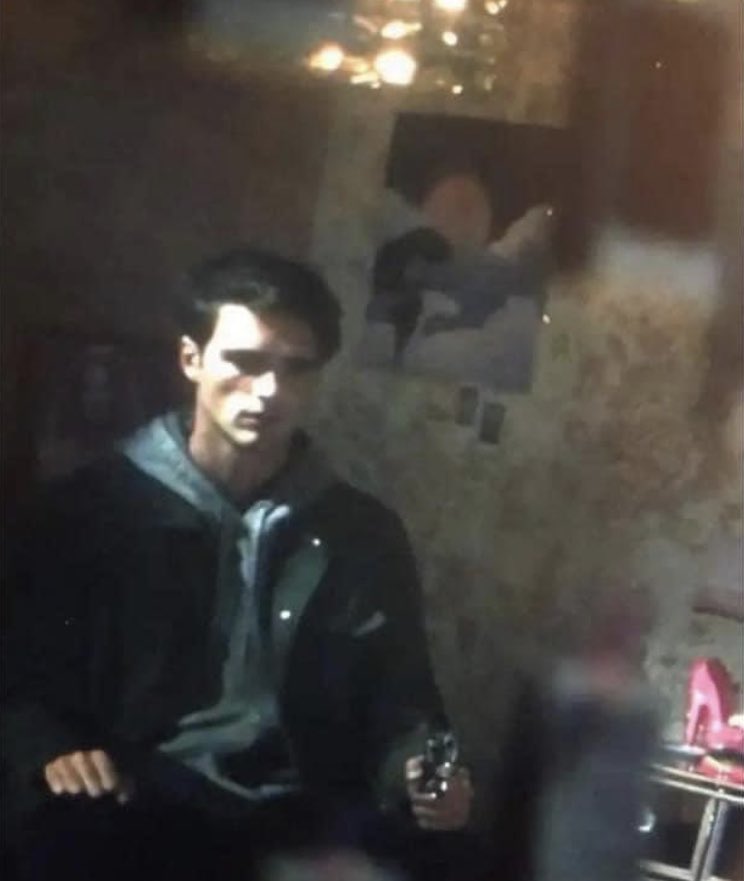 steph1morton's tweet photo. @lovingrry me in Sam levinsons room if anything happens to fez or ash https://t.co/QSLlZaTw8q