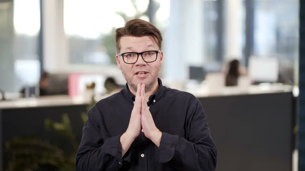 cvglobal_'s tweet photo. The UK content team produces multi-language videos that introduce multitudes of people to Jesus. Join us in praying for continued favour as they seek to connect with partners in Sweden and the Netherlands. 

For more on this month’s #cvprayer, click 👉🏽 https://t.co/EGguOwXyMy https://t.co/J5FJCGhqYk