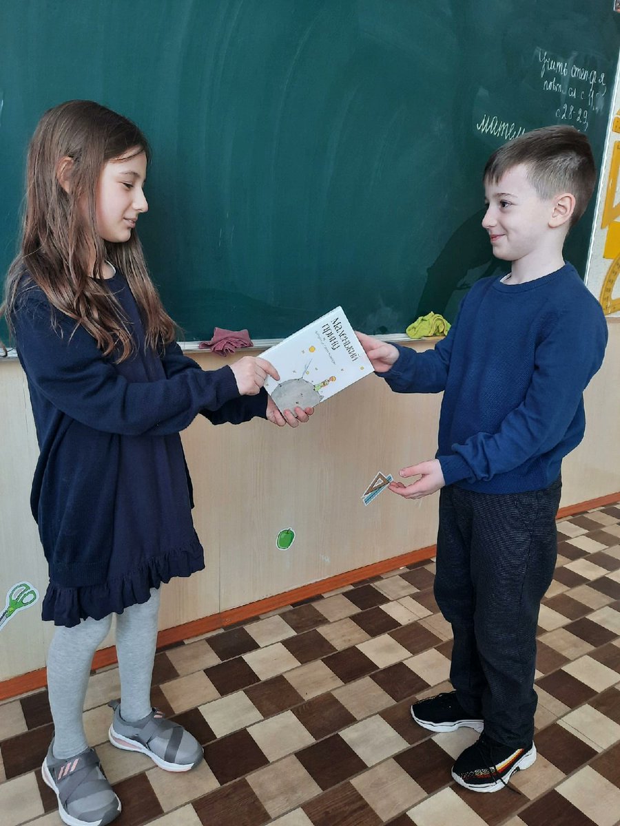 Обучающиеся приняли участие в традиционной акции Российского движения школьников «Подари книгу»! Книга всегда являлась лучшим подарком, поэтому участники  устроили масштабный праздник дарения книг. 

#РДШ #ПодариКнигу2022 #РДШ63 #РДШСамара