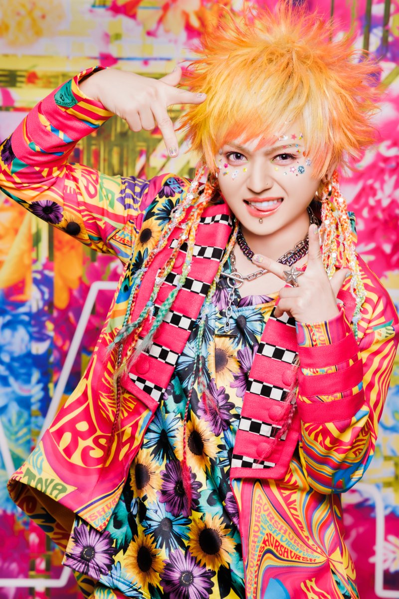 📸新アーティスト写真公開📸 🎙Vo.るいまる(@vr_ruimaru) 🎸Gt.ベル