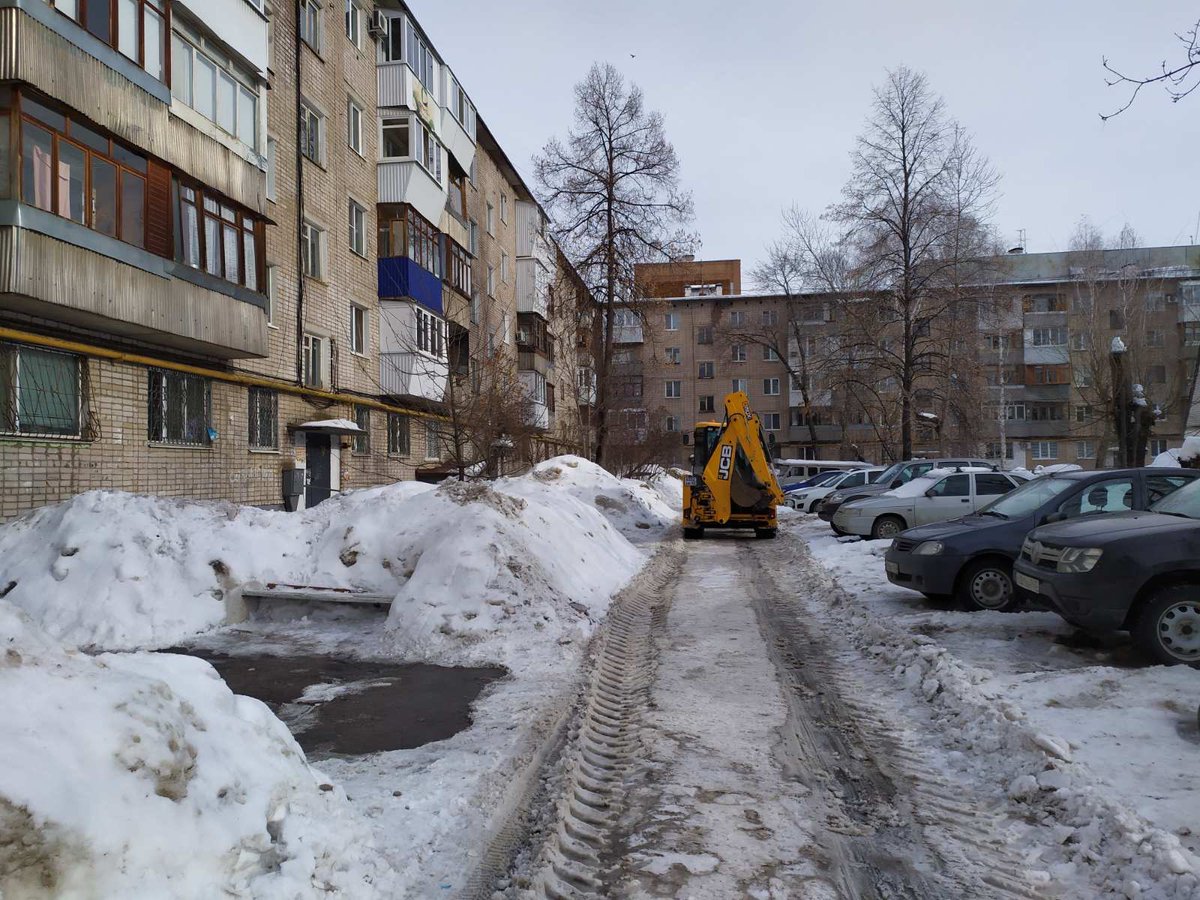 ukoookompas's tweet photo. 21.02.22г. Проводится механизированная уборка снега на прилегающей территории по адресу: ул. Ставропольская, 163

@gkh_kir63 @adm_kir63 @Rudakov_i_a https://t.co/4DuN34DLDB