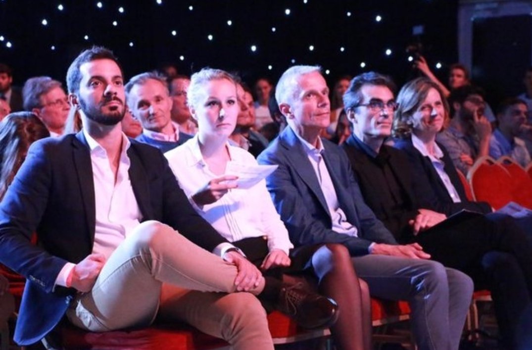 karim_lbv's tweet photo. @SMainty @Enthoven_R @Aurelientache Il est surtout prétentieux. Avec un jeu de mot mauvais, il imagine :
- avoir compris la vie dans les livres (il a rejoint les populistes)
- que les autres (qui refusent le fascisme) sont moins aptes à comprendre. #Trissotin

#PrintempsRN

https://t.co/kXXhgYcnVL https://t.co/YvDgg9jpt4