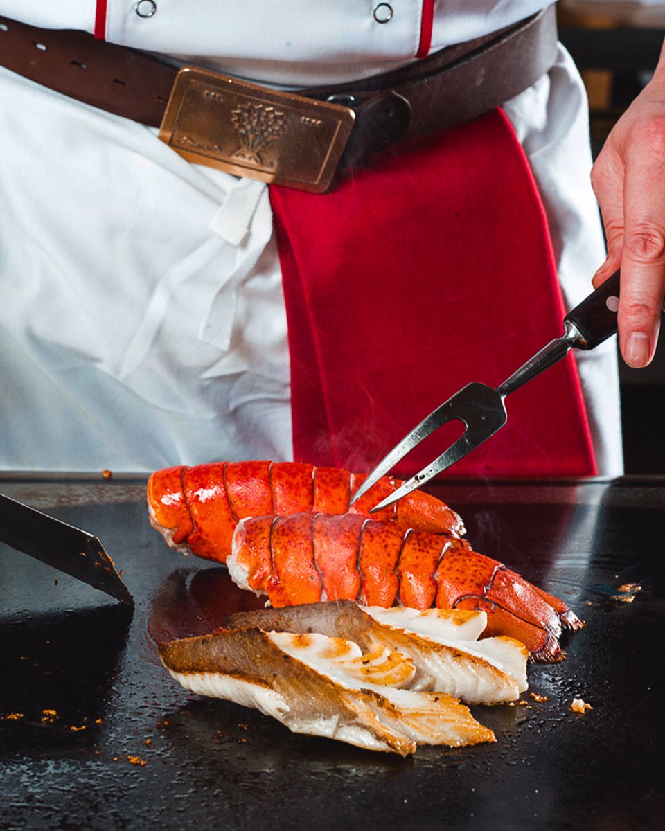 #SeafoodPalace
Who’s ready for our Teppanyaki nights?
Treat yourself to a dining experience you deserve with our Seafood Palace in the ultimate Japanese way soon
هل أنتم مستعدون لليلة مليئة بالتبنياكي ؟
استعد للاستمتاع بتجربة تستحقها مع السيفود بلاس على الطريقة الايابانية الأصلية