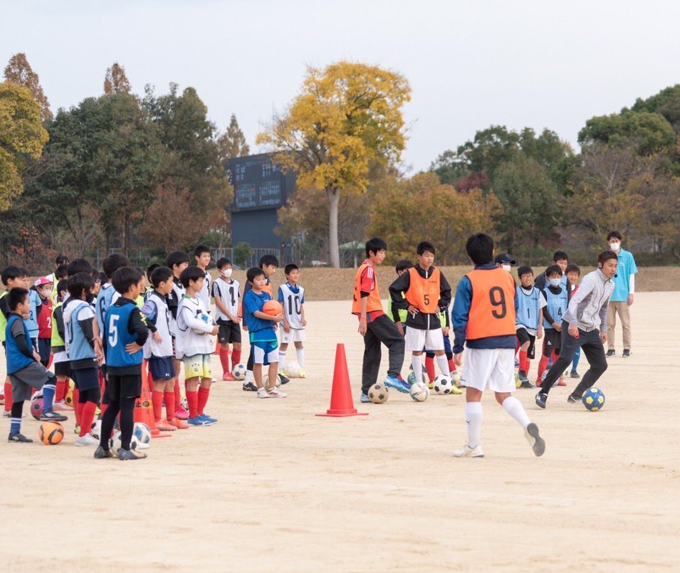 mkazu8's tweet photo. 長浜ライオンズクラブさんと長浜サッカー協会さんと打ち合わせ！
来月サッカーイベントを行うことが決まりました‼️

子どもたちのためにいろんな方々が動いてくださっている。こんな裏側もイベント内で伝えることができる。
滋賀県北部の子どもたちと会えるのを楽しみにしております😃 https://t.co/45khQ3mq3o