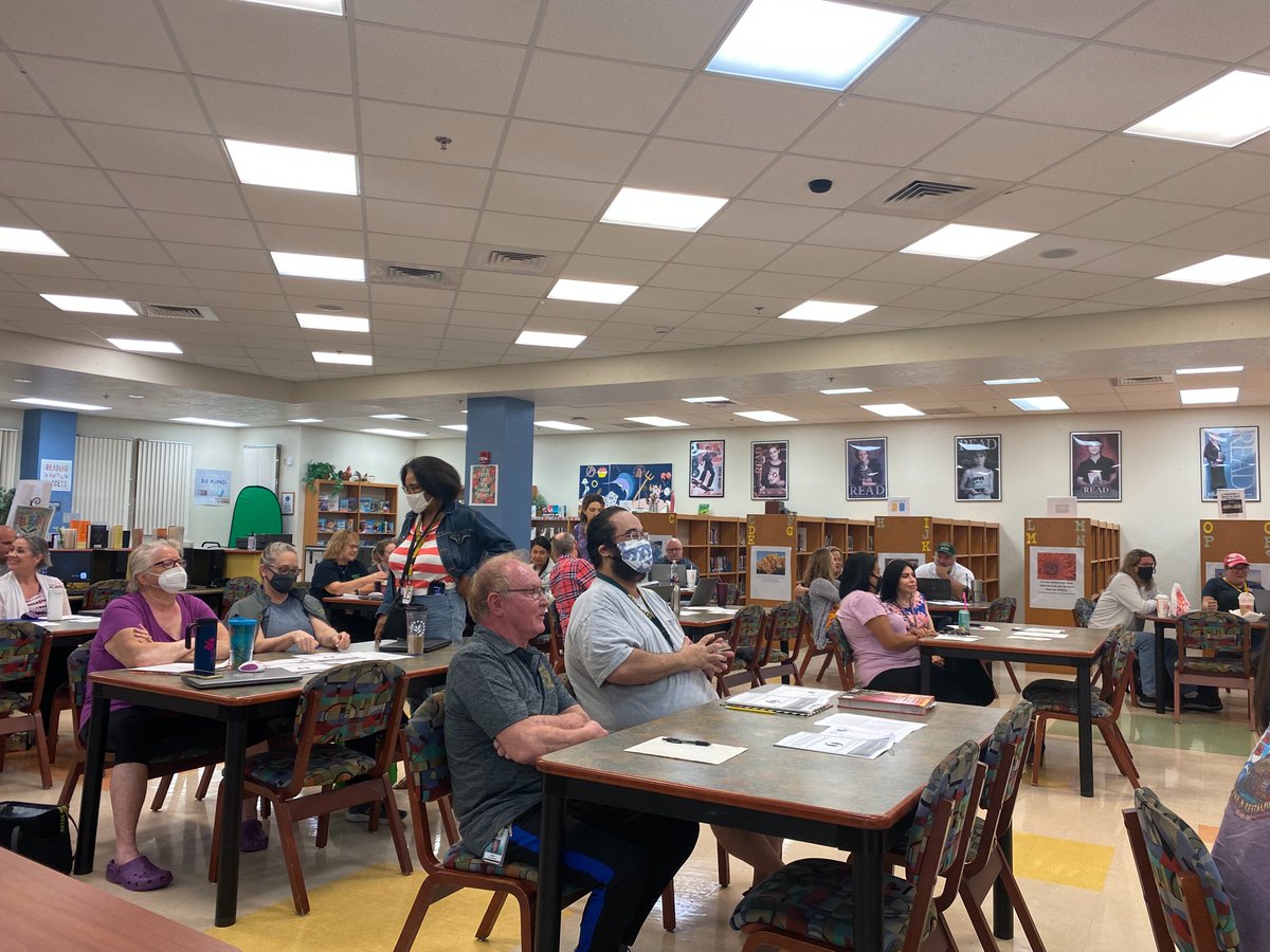 PBCGifted's tweet photo. Kicking off the day with PD at Boca Middle with our rock star Specialist @PBCSD_AP_AICE @Diana__Snider #acceleratedlearning #learningtoaccelerate https://t.co/smT3znwS2W