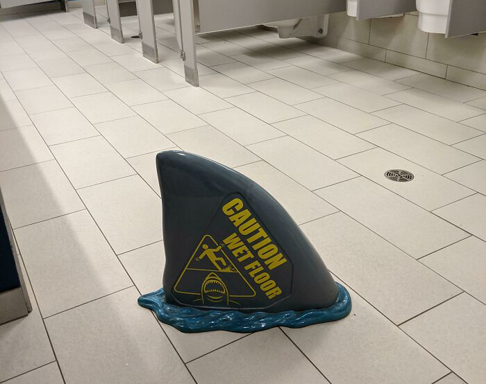 thesignshedUK's tweet photo. Caution! Shark π¦ #wetfloor #safetysigns #HSE #TheSignShed #signshop #TheSignShed #shark https://t.co/EEESbtxhRw