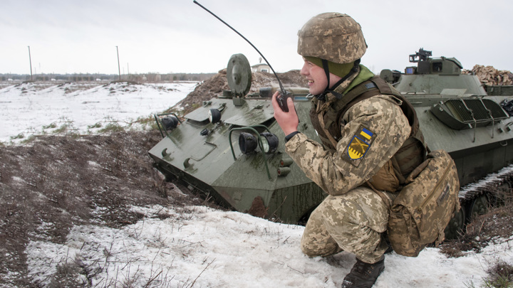Пресс-служба Южного военного округа: российские военные уничтожили две БМП украинской армии, которые перешли российскую границу с Украины для экстренной эвакуации украинской диверсионной группы. Пятеро нарушителей также были уничтожены.

smotrim.ru/article/268019…
