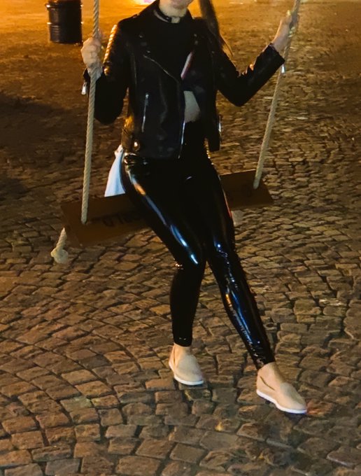 Do you like what you see?😘 You want to see explicit material? Soon on our Onlyfans: https://t.co/O6JTxWfcYK #shiny_cat<a href="/tag/leather"class="tags"><span>#leather</span></a><a href="/tag/sexy"class="tags"><span>#sexy</span></a><a href="/tag/latex"class="tags"><span>#latex</span></a><a href="/tag/fetish"class="tags"><span>#fetish</span></a><a href="/tag/leggings"class="tags"><span>#leggings</span></a><a href="/tag/latexleggings"class="tags"><span>#latexleggings</span></a>