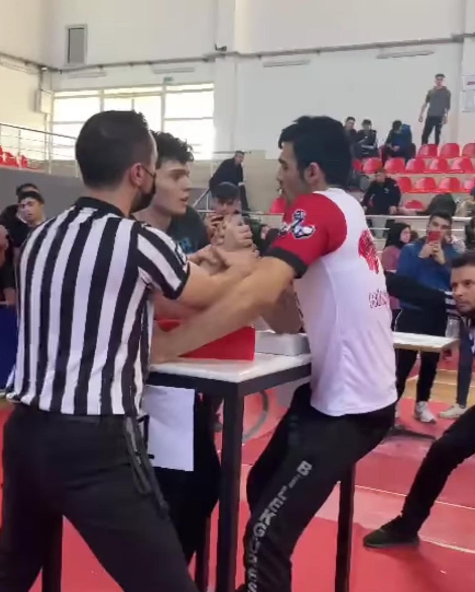 BİR ŞAMPİYONA VARSA ORDA KOZANLI VAR..
ŞEHİT ARDA CAN MTAL öğrencimiz Samed ŞENER 75 kilogram kategorisi bilek güreşinde sağ kolda TÜRKİYE ŞAMPİYONU olmuştur.Öğrencimizi,Okulumuzu,ailesini ve emeği geçen tüm herkesi tebrik ediyoruz.<a href="/AdanaMem/">Adana İl Millî Eğitim Müdürlüğü</a> <a href="/kocakysr/">Yaşar Koçak</a>